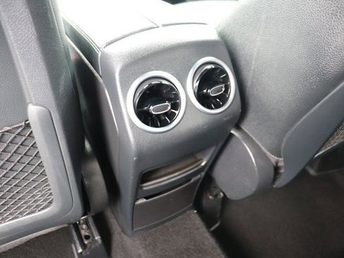 Used 2025 Mercedes-Benz GLA 250 image 29