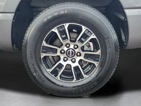 Certified 2023 Nissan Titan SV image 9