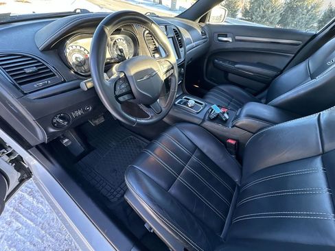 Used 2016 Chrysler 300 S image 17
