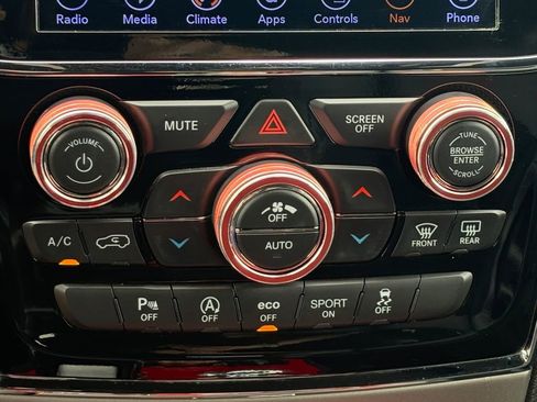 Used 2019 Jeep Grand Cherokee Trailhawk AWD/4WD image 29