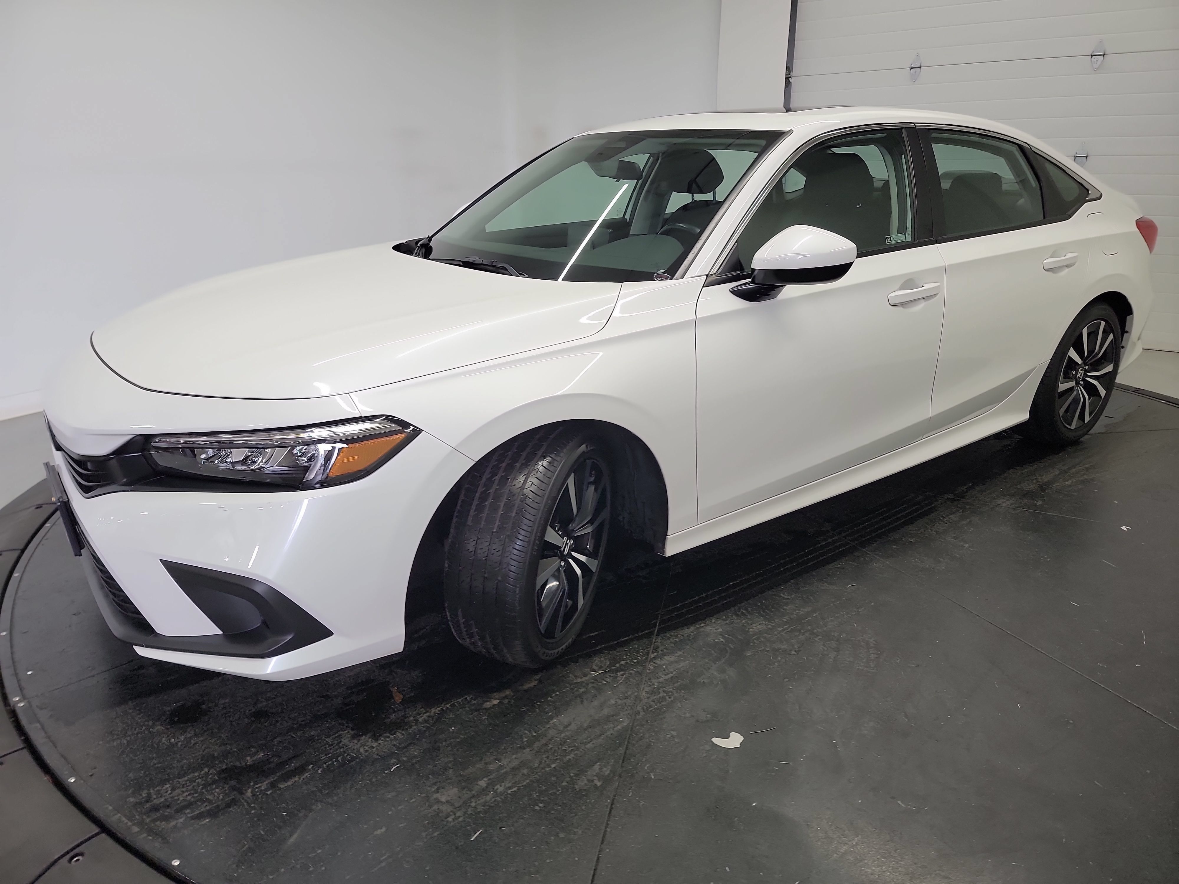 Used 2024 Honda Civic EX image 3