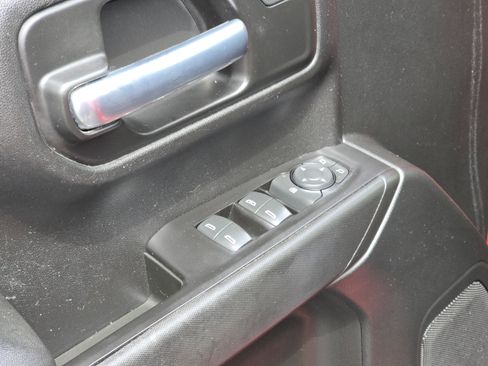 Used 2020 Chevrolet Silverado 1500 Custom w/ Custom Value Package image 29