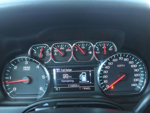 Used 2019 Chevrolet Suburban LT image 36