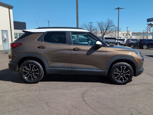 Used 2021 Chevrolet TrailBlazer ACTIV w/ Technology Package image 8