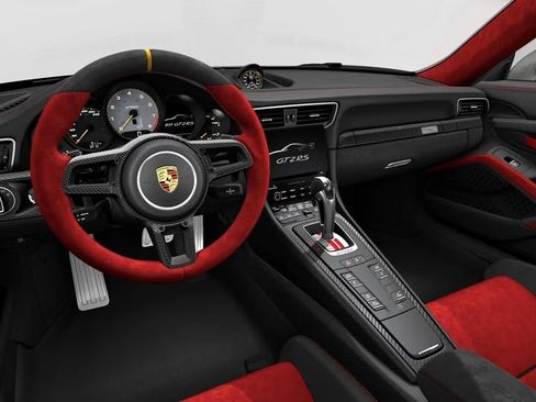 Used 2019 Porsche 911 GT2 RS image 4