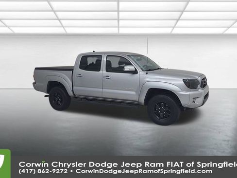 Used 2014 Toyota Tacoma PreRunner image 3