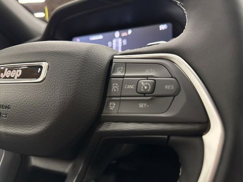 New 2025 Jeep Grand Cherokee Laredo X w/ Luxury Tech Group I image 14