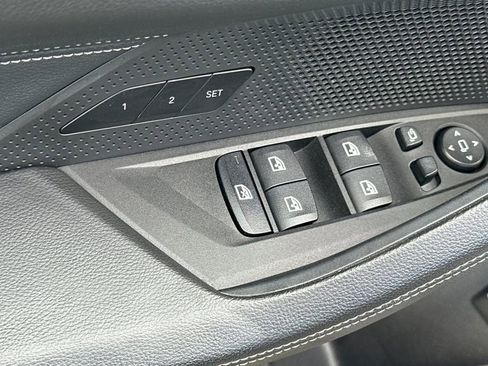 Used 2023 BMW i4 eDrive35 image 11