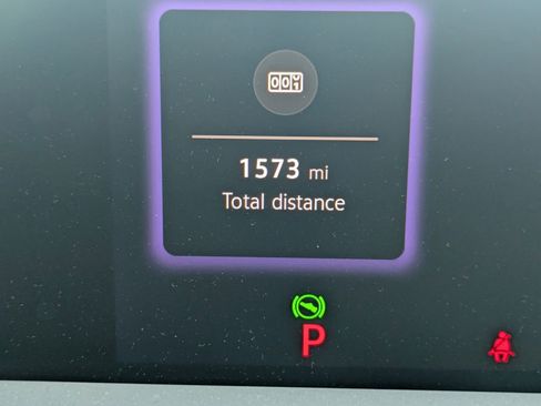 Used 2025 Volkswagen Tiguan SE image 29