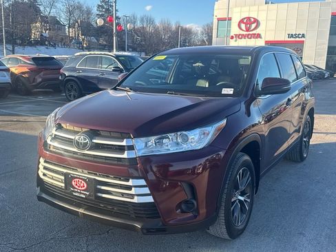 Used 2019 Toyota Highlander LE image 3
