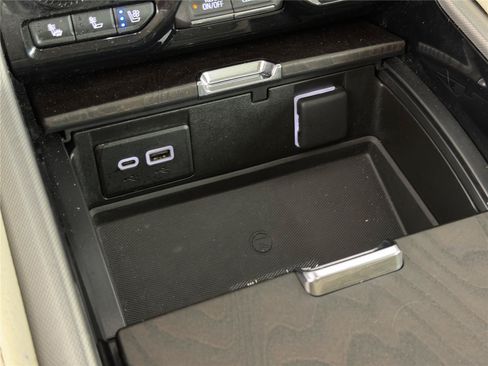 Certified 2023 GMC Yukon Denali AWD/4WD image 36