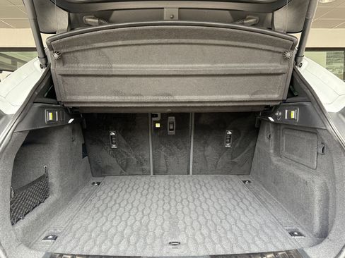 Used 2024 Jaguar F-PACE R-Dynamic S image 35