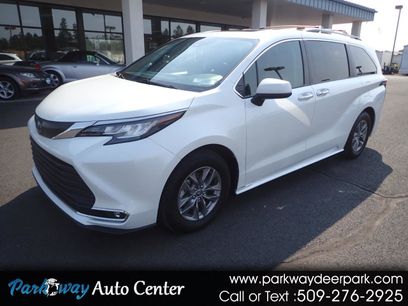 Used 2022 Toyota Sienna XLE
