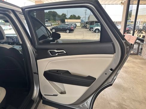 Used 2025 Kia Sportage EX w/ Premium Package FWD image 22