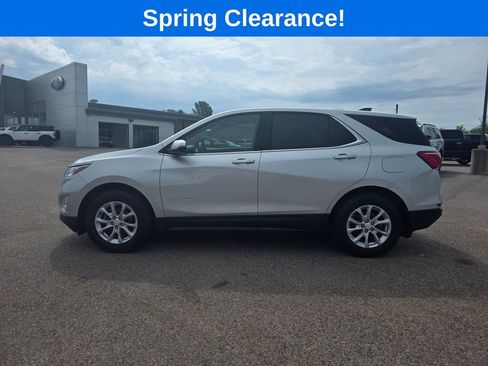 Used 2019 Chevrolet Equinox LT w/ Driver Convenience Package AWD/4WD image 4
