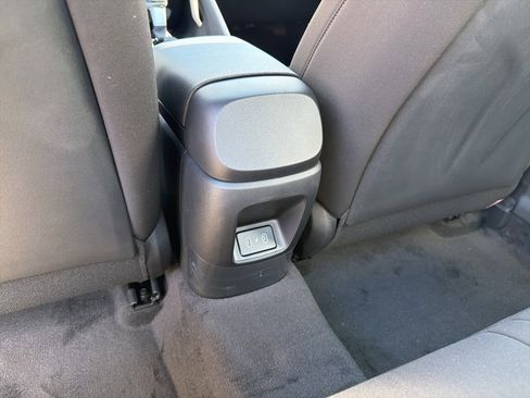 New 2025 Hyundai Elantra Sport image 16