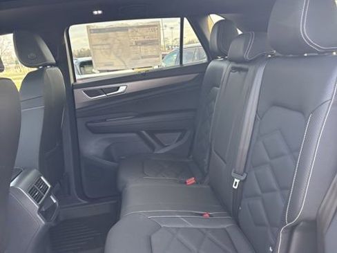 New 2026 Volkswagen Atlas Cross Sport SE AWD/4WD image 31