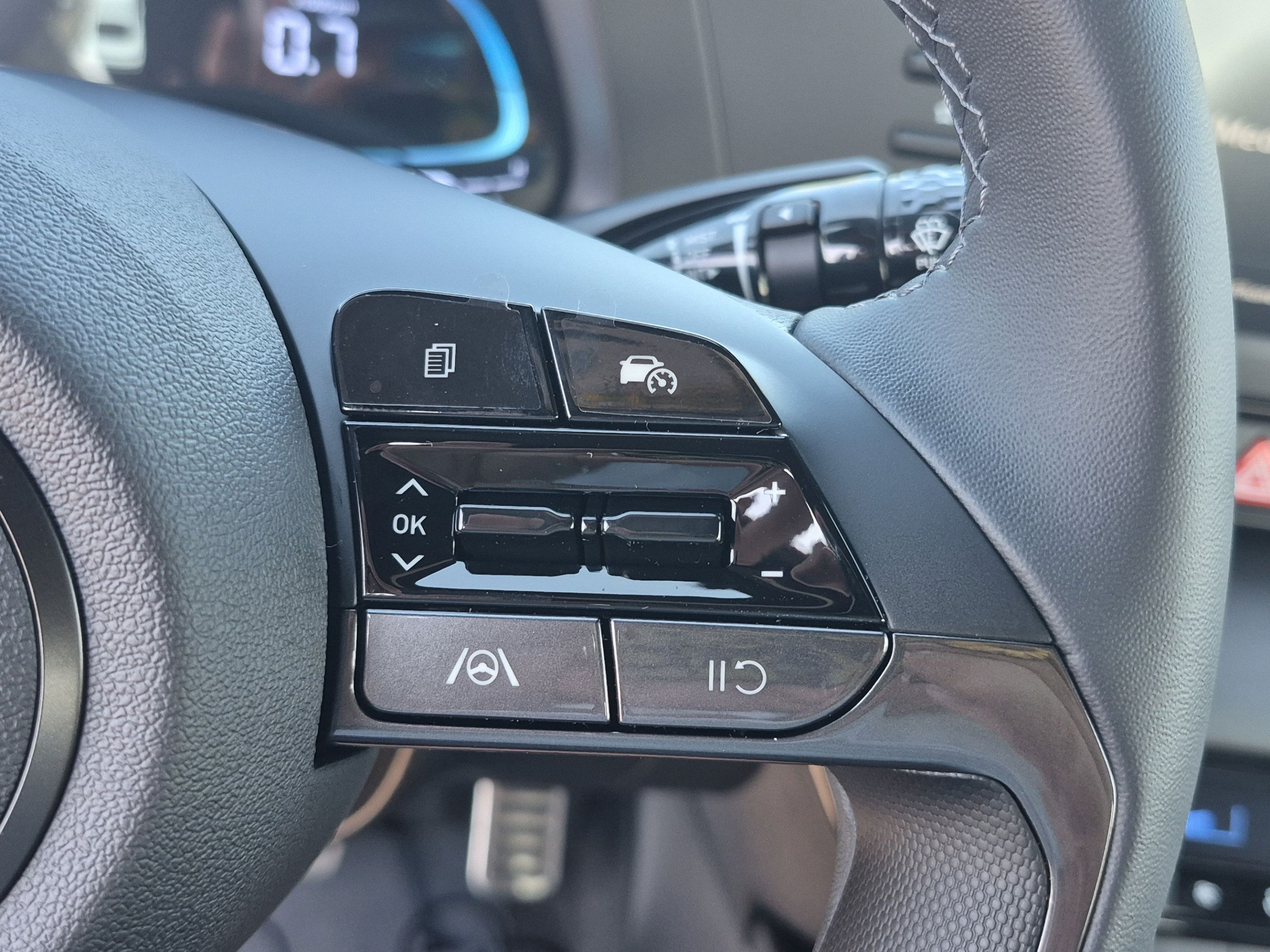 New 2026 Hyundai Elantra SEL Sport FWD image 28