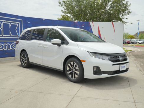 New 2026 Honda Odyssey EX-L image 3