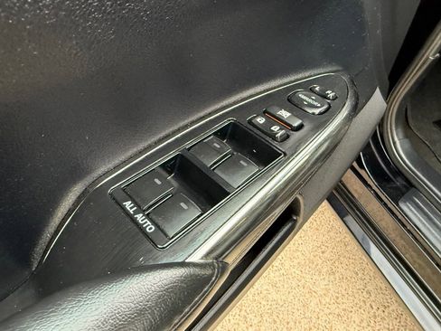 Used 2016 Toyota Avalon XLE image 21