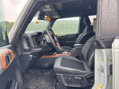Used 2023 Ford Bronco 4-Door AWD/4WD image 16
