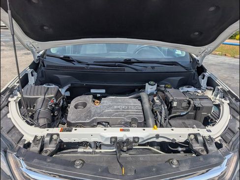 Used 2018 Chevrolet Equinox Premier image 24