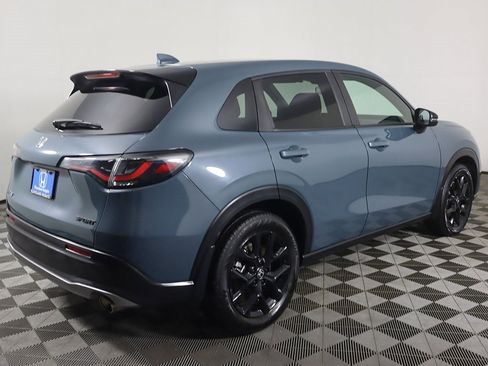 Used 2023 Honda HR-V Sport image 9