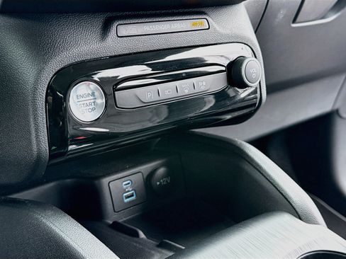 Used 2023 Ford Escape Platinum w/ Premium Technology Package AWD/4WD image 18