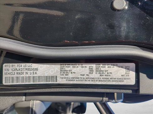 Used 2024 Jeep Grand Cherokee L Overland w/ Advanced Protech Group III image 27