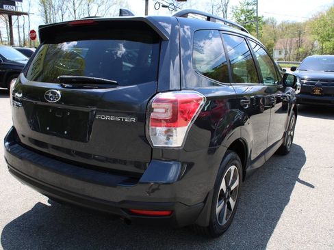 Used 2018 Subaru Forester 2.5i Premium w/ Protection Package #1 AWD/4WD image 8