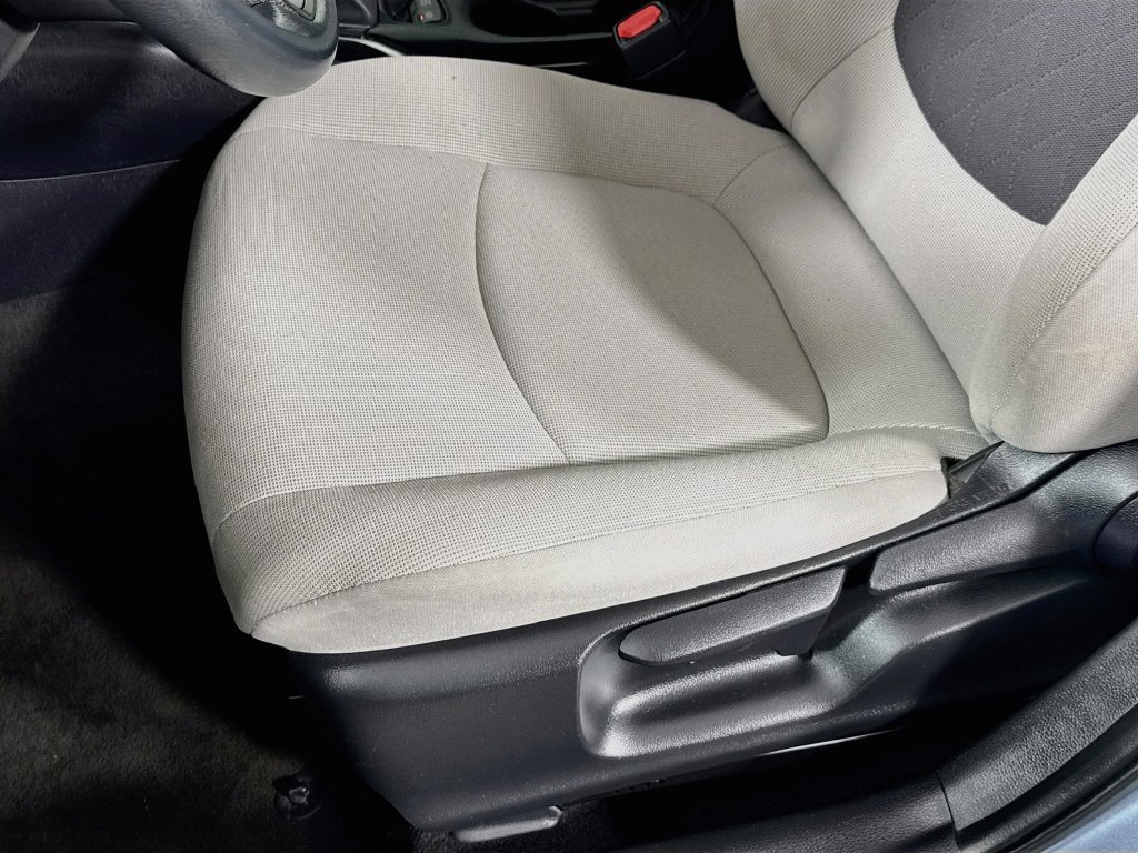 Used 2022 Toyota Corolla LE FWD image 23