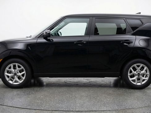 Used 2025 Kia Soul LX w/ LX Technology Package FWD image 5