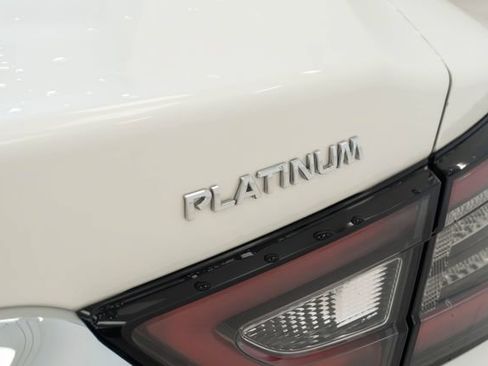 Used 2020 Nissan Maxima Platinum w/ Reserve Package FWD image 12