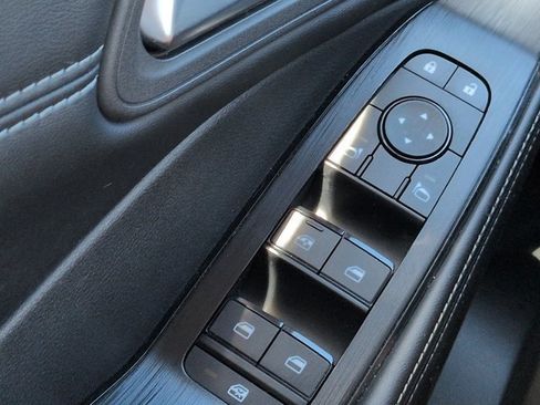 Certified 2025 Nissan Rogue SV w/ SV Premium Package FWD image 25