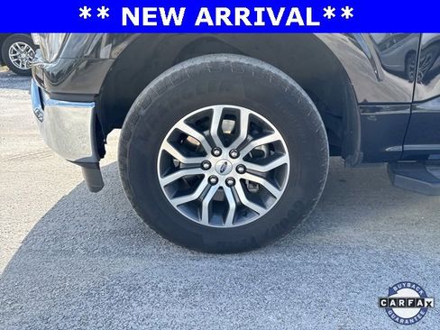 Used 2022 Ford F150 Lariat w/ Max Trailer Tow Package image 19