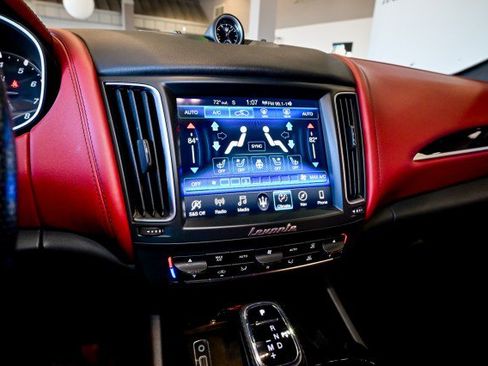 Used 2020 Maserati Levante image 35