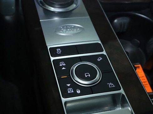 Used 2020 Land Rover Range Rover HSE image 28