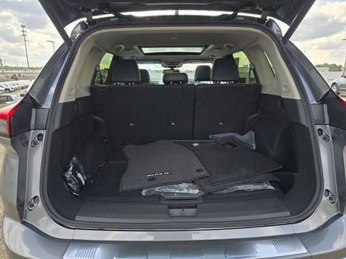 New 2026 Nissan Rogue Platinum w/ Platinum Premium Package image 11