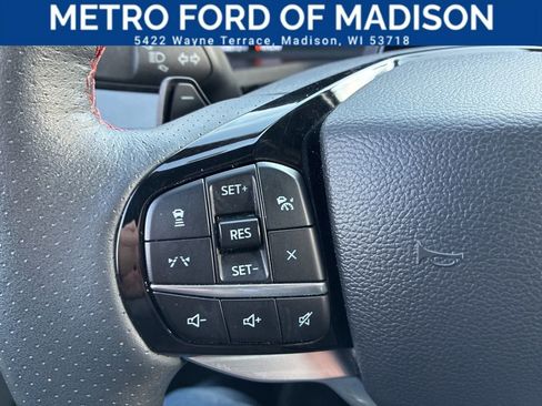 Used 2025 Ford Explorer ST image 30