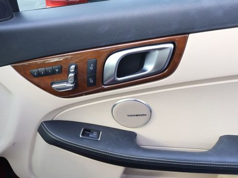 Used 2019 Mercedes-Benz SLC 300 image 36