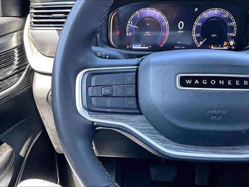 Certified 2024 Jeep Wagoneer L Series II w/ Flexible Seating Group AWD/4WD image 6