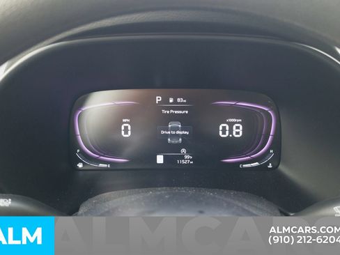 Used 2025 Kia Soul LX w/ LX Technology Package FWD image 14