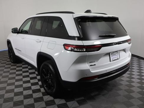 Used 2024 Jeep Grand Cherokee Altitude AWD/4WD image 6