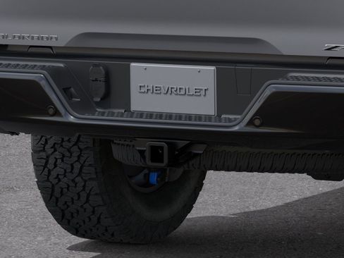 New 2026 Chevrolet Colorado ZR2 w/ Technology Package AWD/4WD image 14
