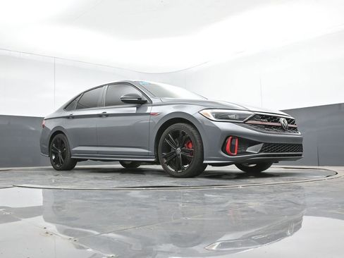 Used 2022 Volkswagen Jetta GLI Autobahn FWD image 46