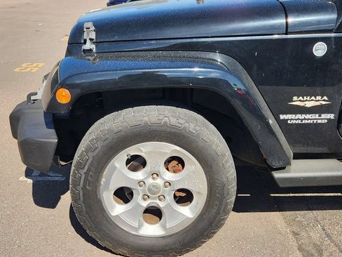 Used 2013 Jeep Wrangler Unlimited Sahara AWD/4WD image 6