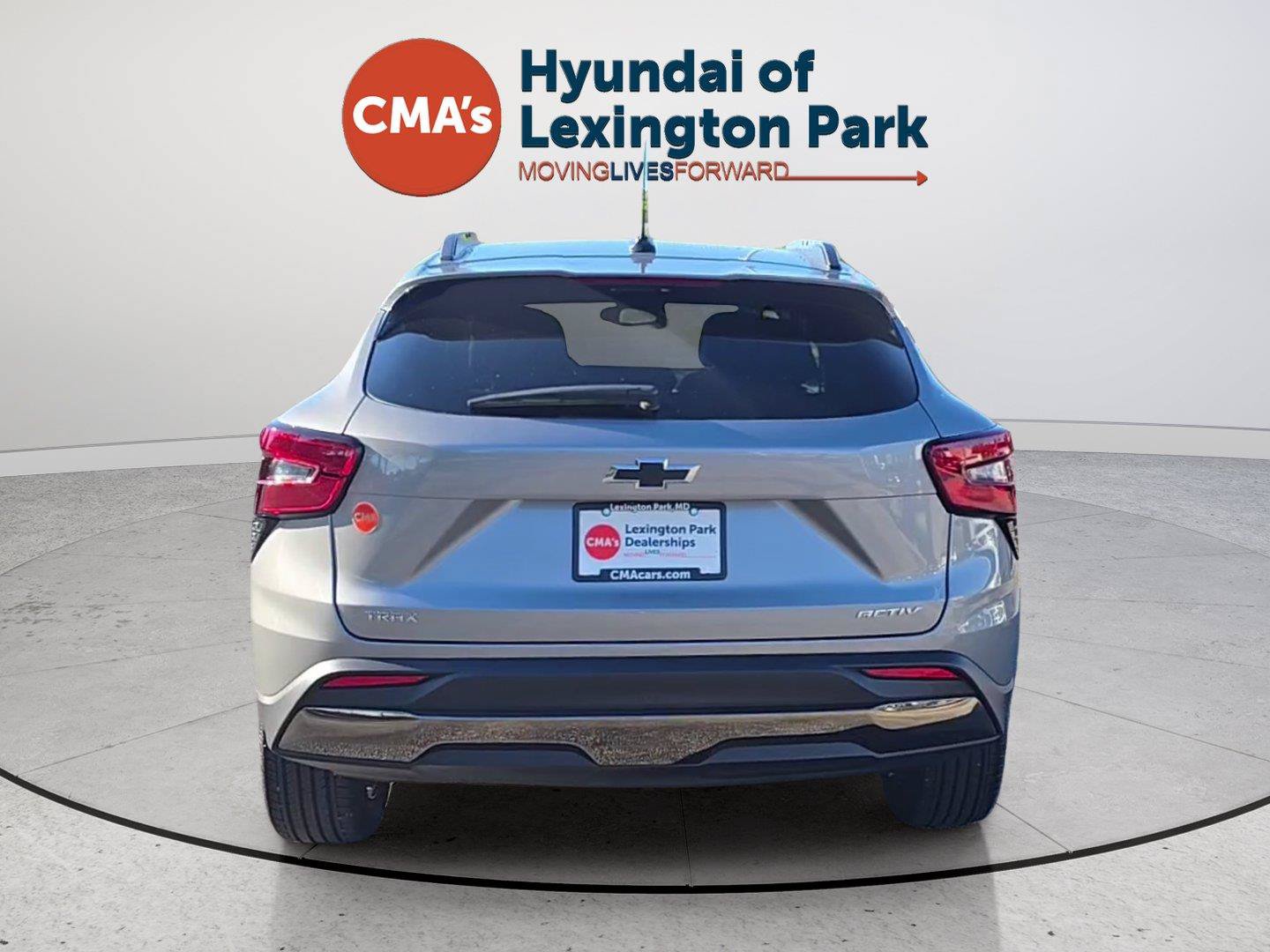 Used 2026 Chevrolet Trax ACTIV w/ Sunroof Package FWD image 4