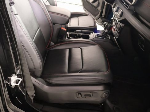 Used 2024 Jeep Gladiator Rubicon image 14