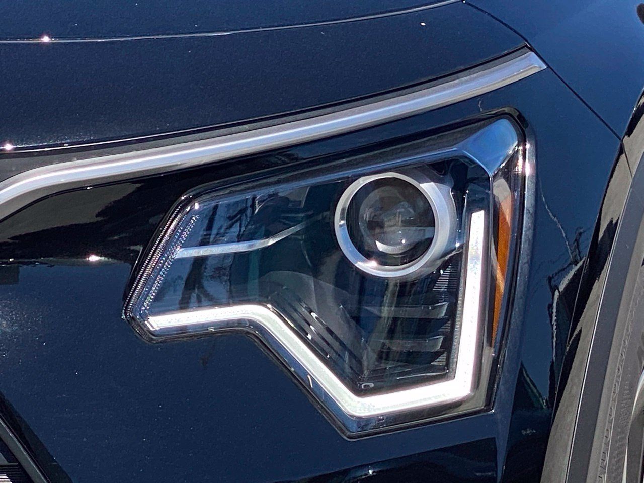 New 2026 Kia Niro EX FWD image 8