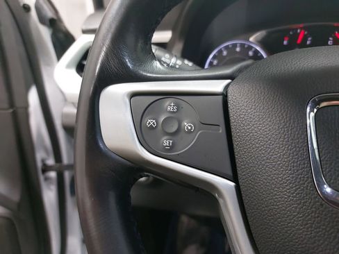 Used 2018 GMC Acadia SLT image 19